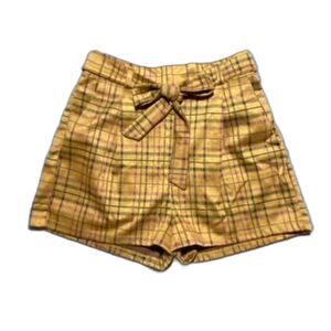 Love Tree Plaid Tie-Waist Shorts (Size Medium)